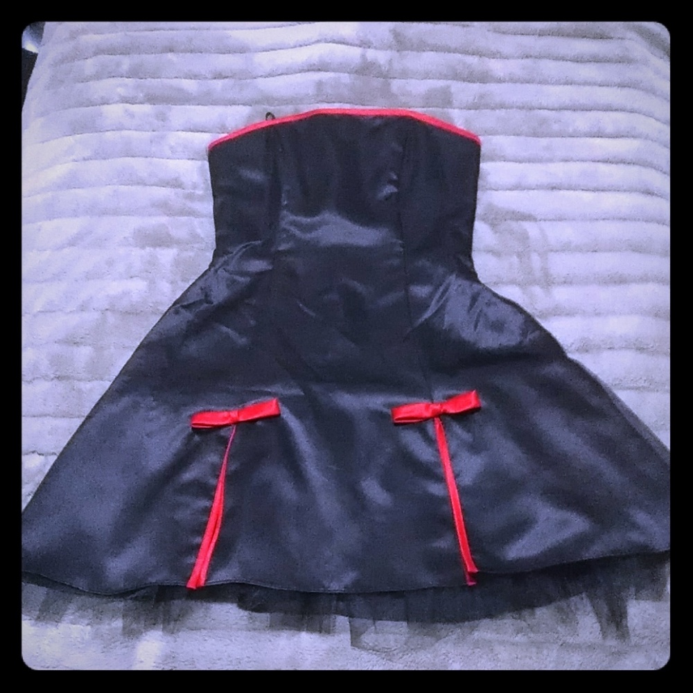 Majora semi-formal dress